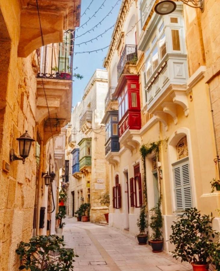 New & Unique Apartment - A 5 Minutes Ferry To Capital City Of Valletta セングレア エクステリア 写真