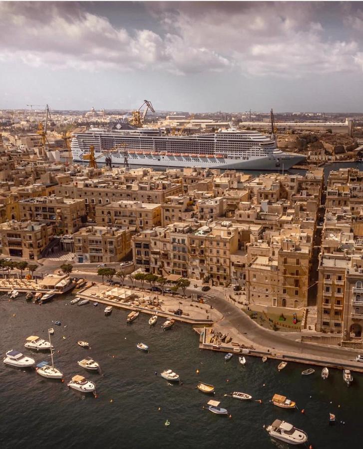 New & Unique Apartment - A 5 Minutes Ferry To Capital City Of Valletta セングレア エクステリア 写真